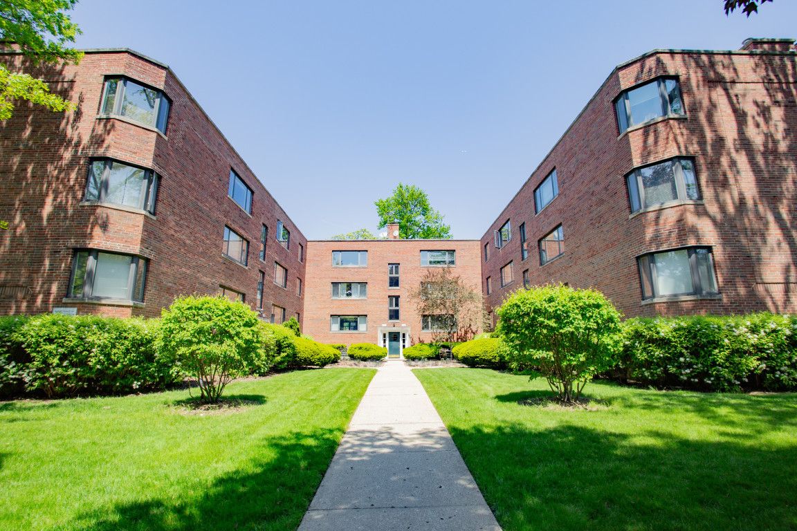 2611 Central Street #3 — Evanston, IL 60201
