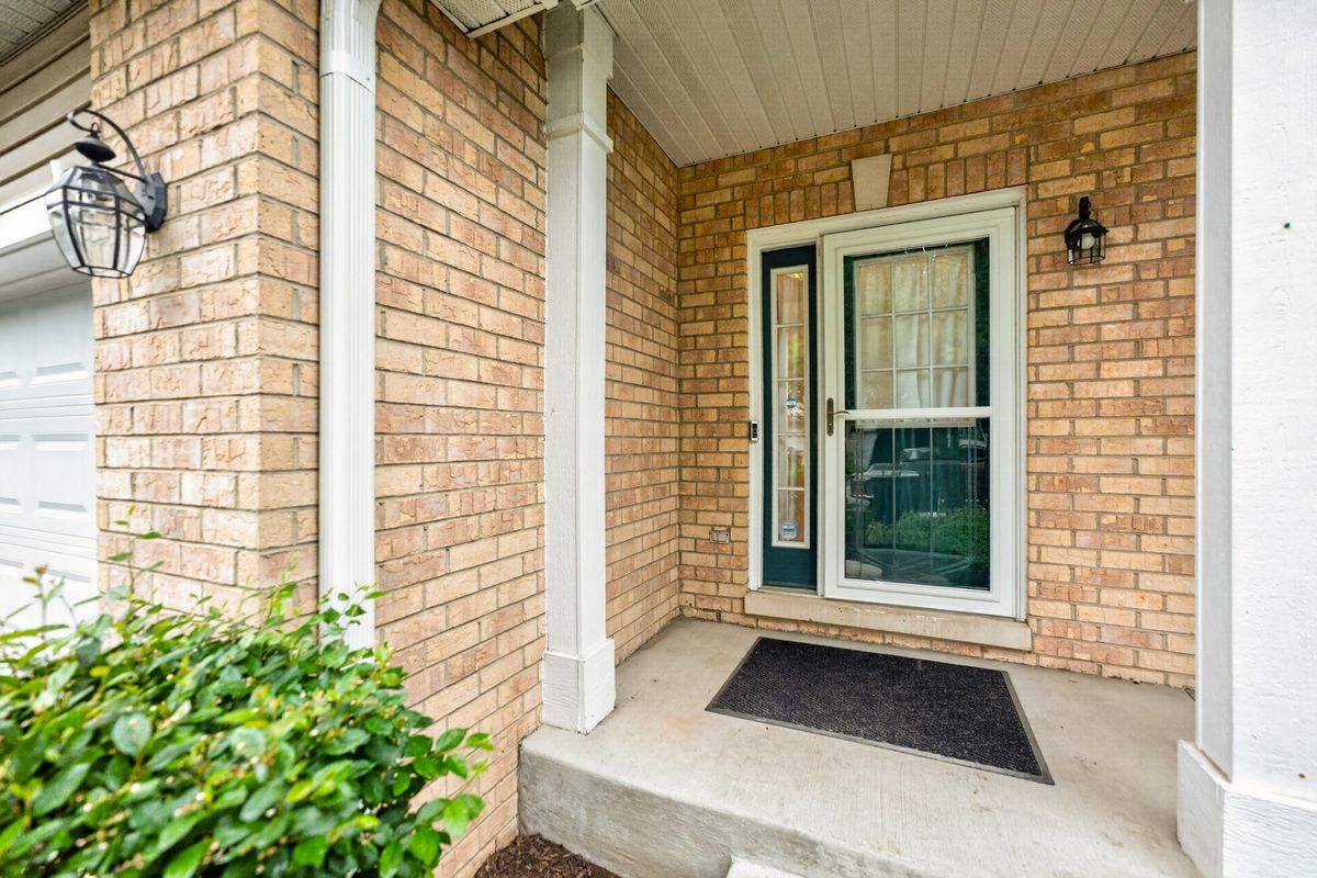 3013 Tangley Oaks Trail, Lisle, IL 60532
