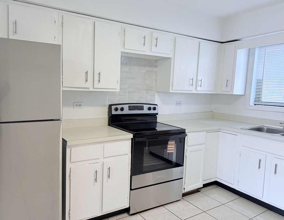 718 Cobblestone Circle #C, Glenview, IL 60025