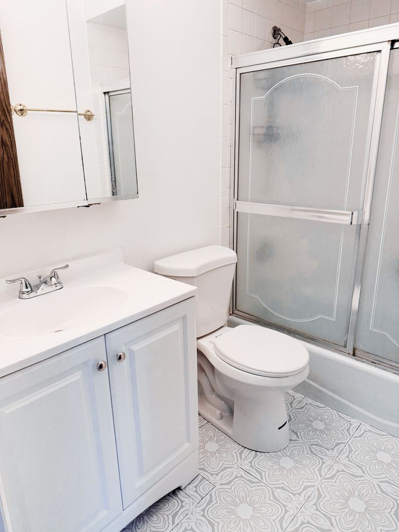 718 Cobblestone Circle #C, Glenview, IL 60025