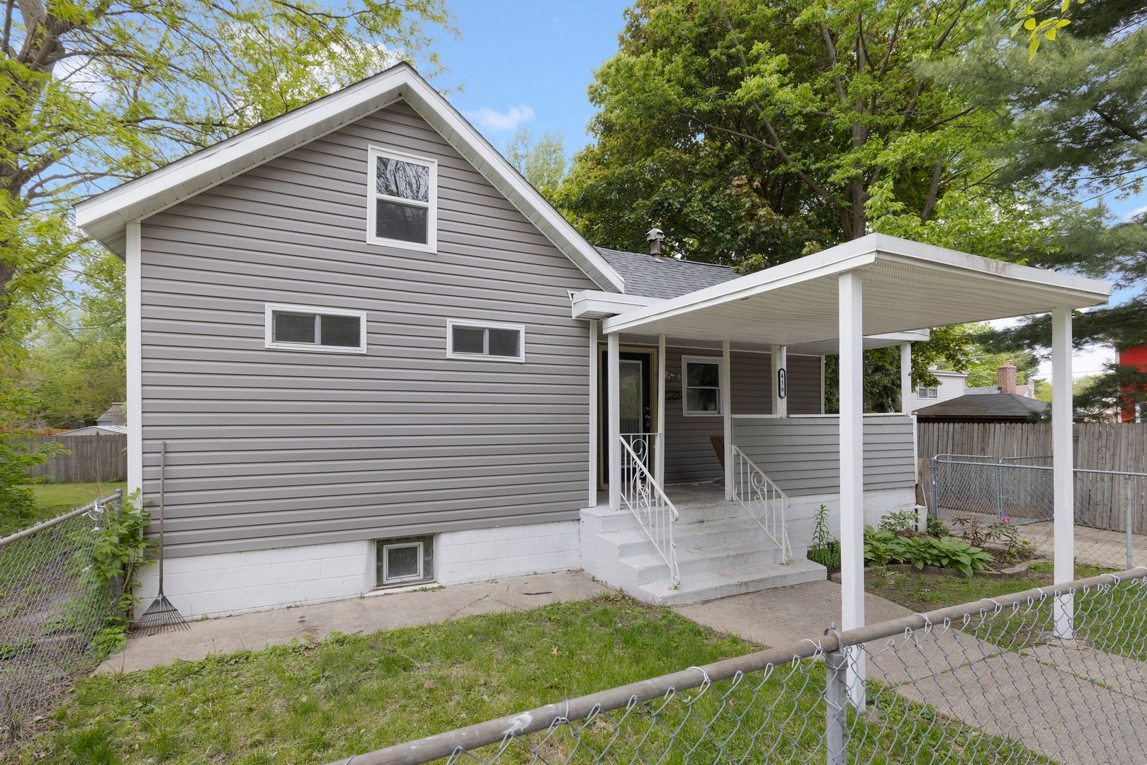 418 Adams Street — Rockford, IL 61107