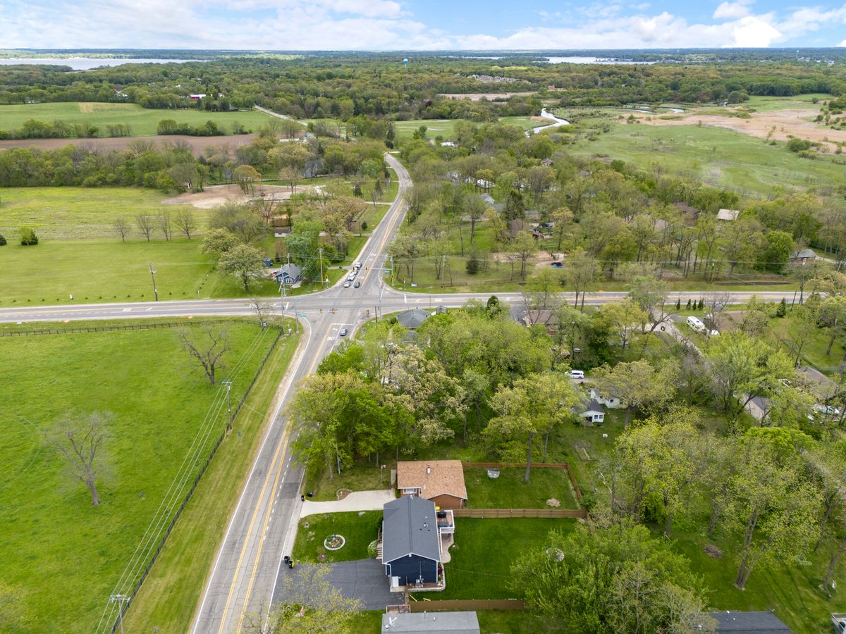 1107 Main Street, Spring Grove, IL 60081