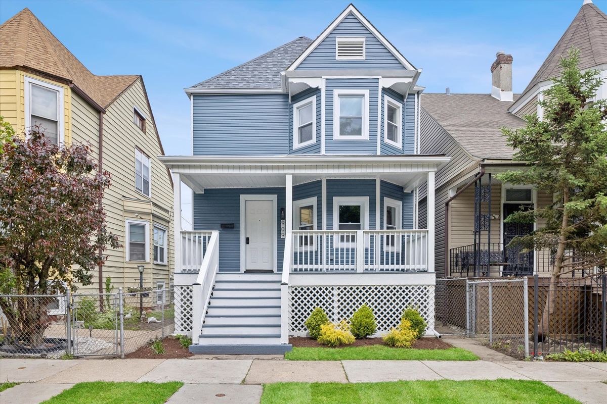 909 Lockwood Avenue, Chicago, IL 60651