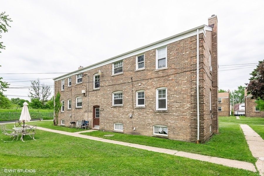 4232 Nelson Street, Chicago, IL 60641