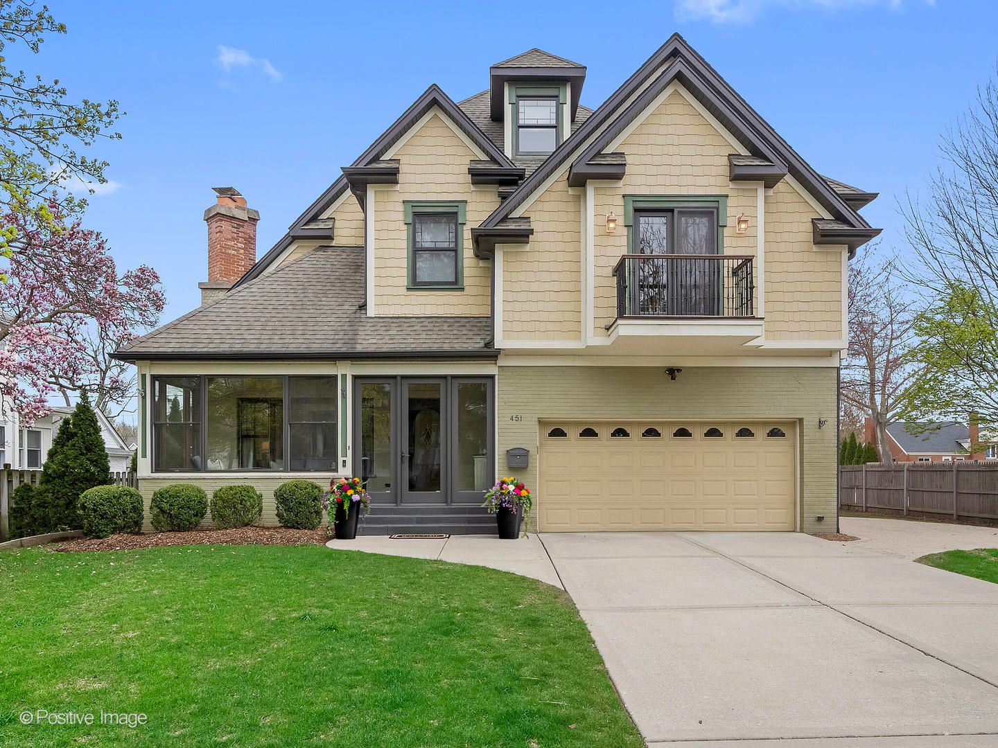 451 S SPRING Avenue — La Grange, IL 60525