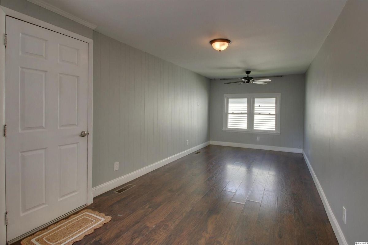 1126 S 16th St., Quincy, IL 62301