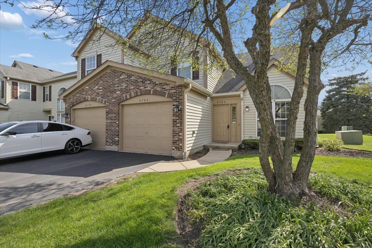 6763 Roanoake Court, Gurnee, IL 60031