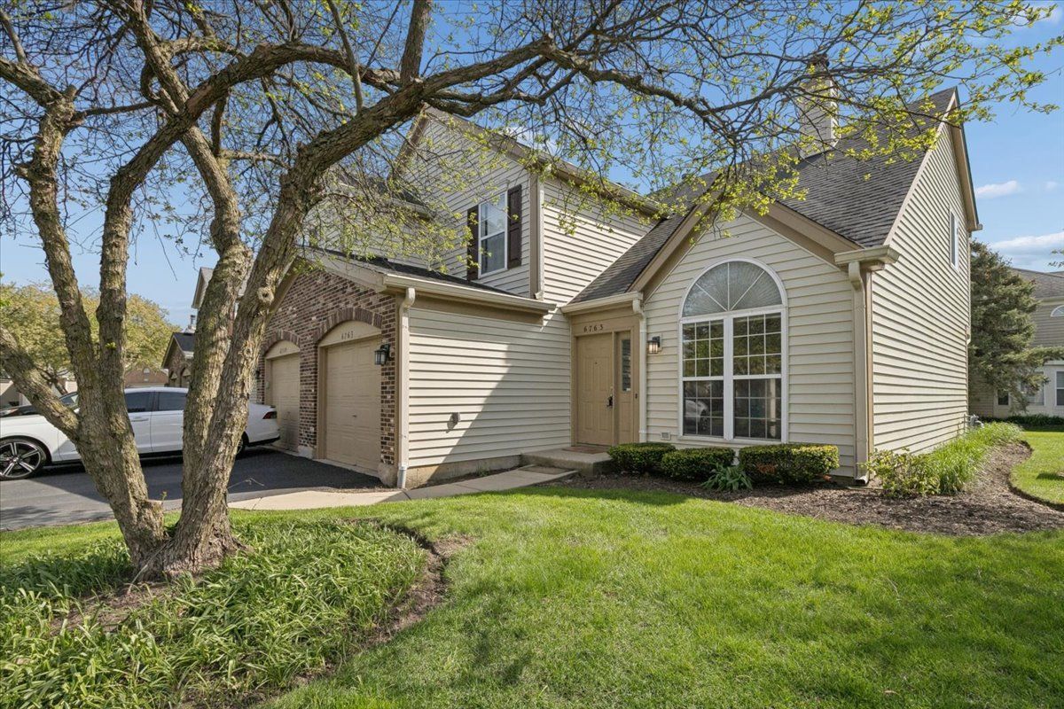 6763 Roanoake Court, Gurnee, IL 60031