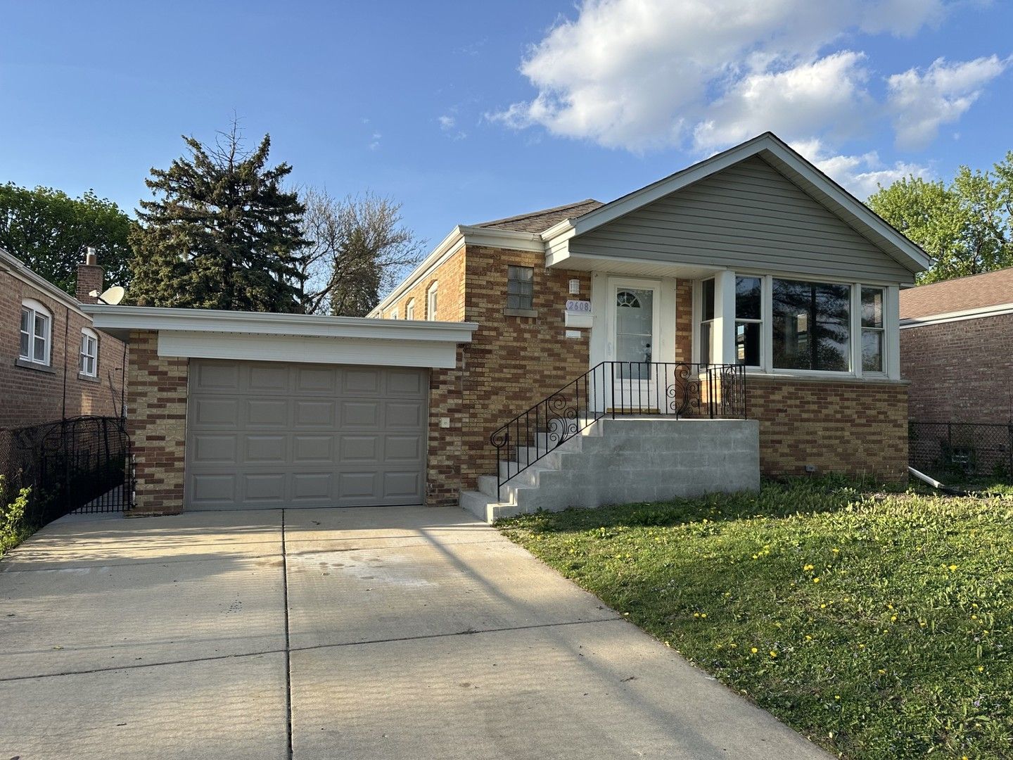 2608 W 97th Street — Evergreen Park, IL 60805