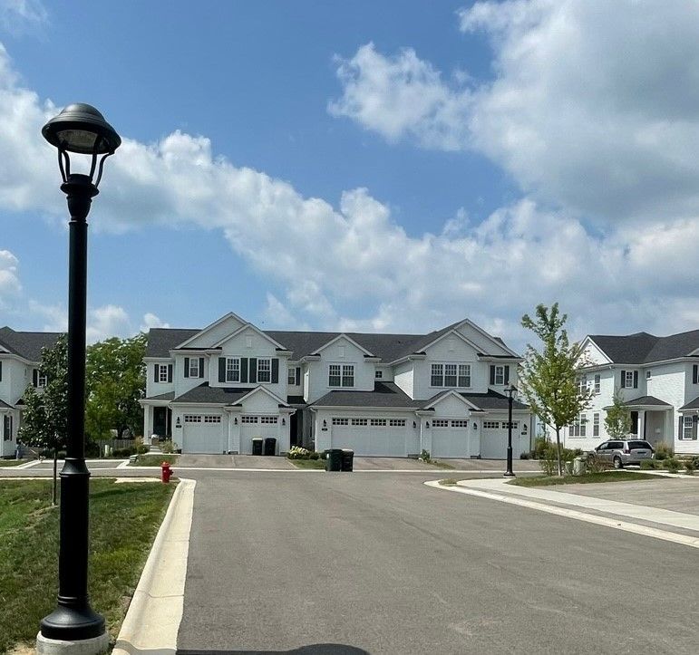 718 Derby Lane, Barrington, IL 60010