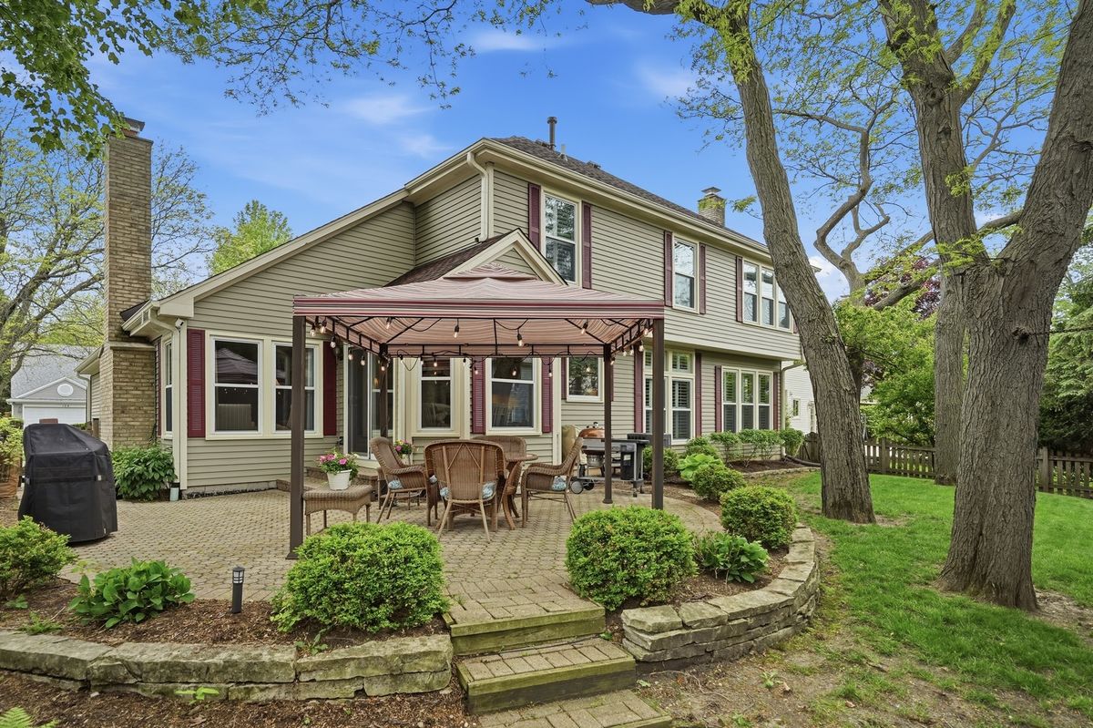 155 Southfield Drive, Vernon Hills, IL 60061