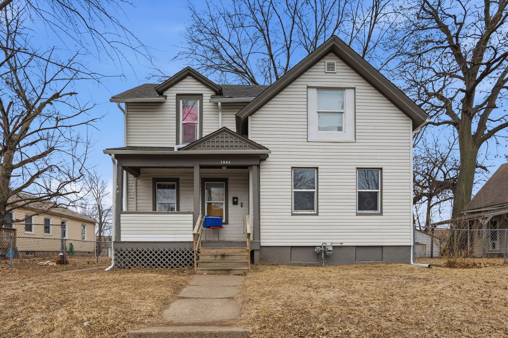 1941 DIXWELL Street — Davenport, IA 52802