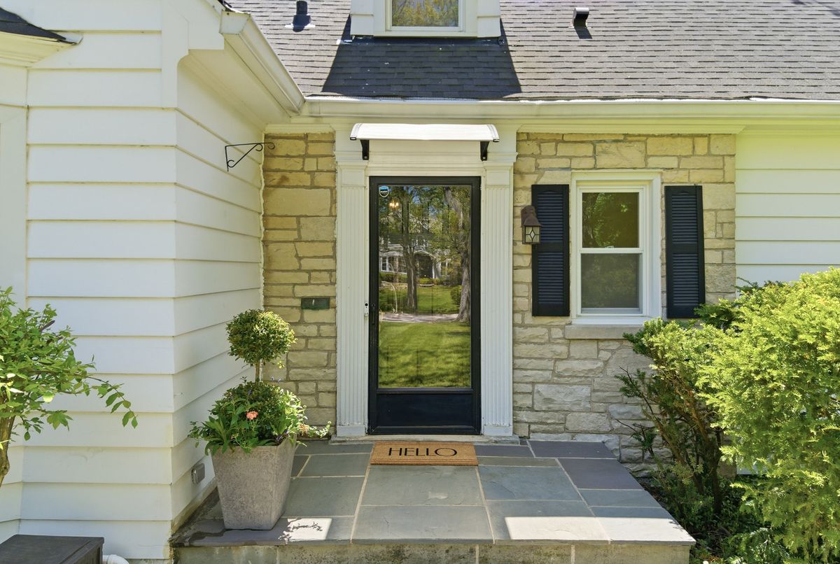 355 Oakdale Avenue, Lake Forest, IL 60045