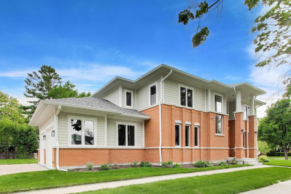 1133 Fortuna Avenue, Park Ridge, IL 60068