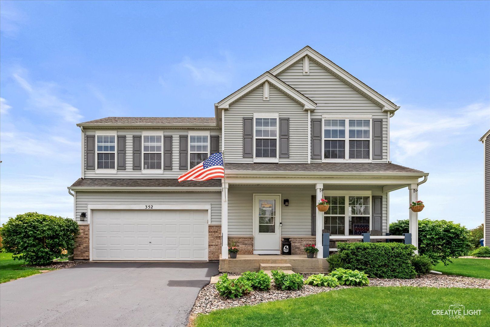 352 Coneflower Drive — Minooka, IL 60447