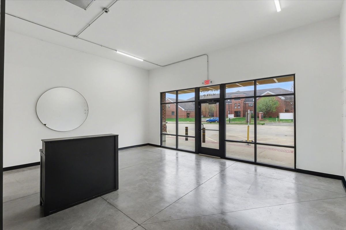 604 E Main Street, Mahomet, IL 61853
