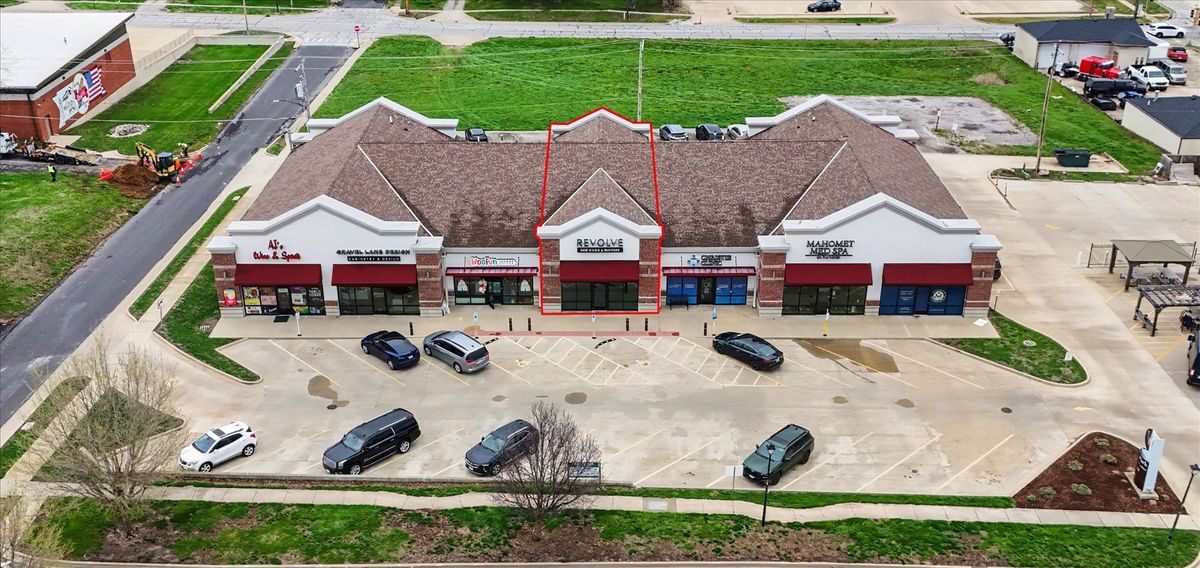 604 Main Street, Mahomet, IL 61853