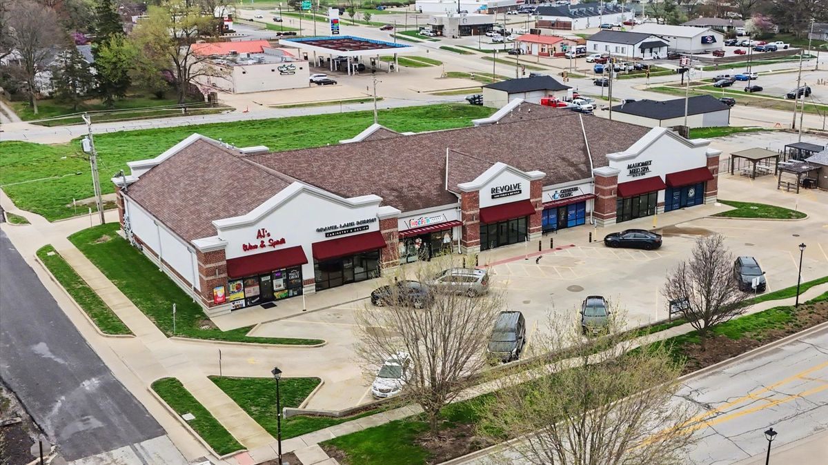 604 E Main Street, Mahomet, IL 61853