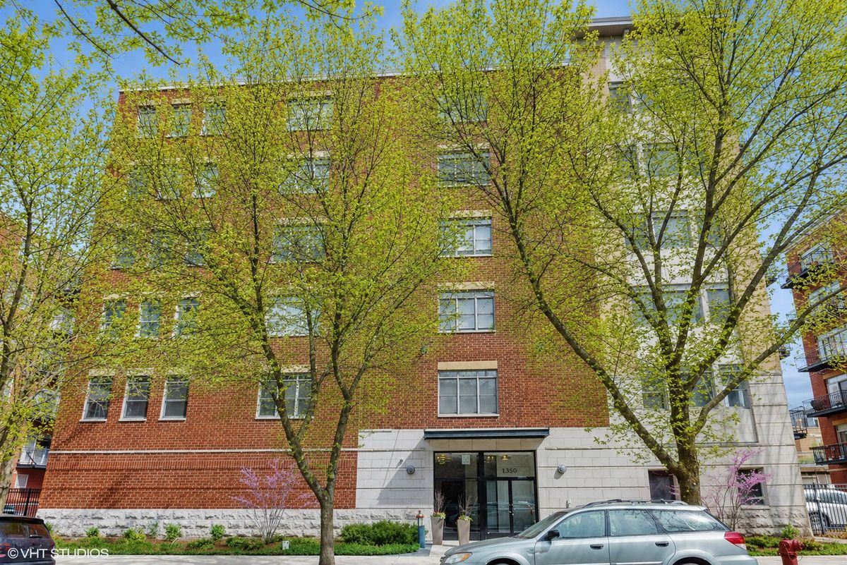 2320 W St Paul Avenue #501, Chicago, IL 60647