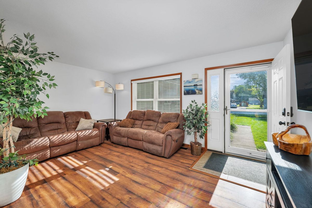 209 N Pine Street, Gardner, IL 60424