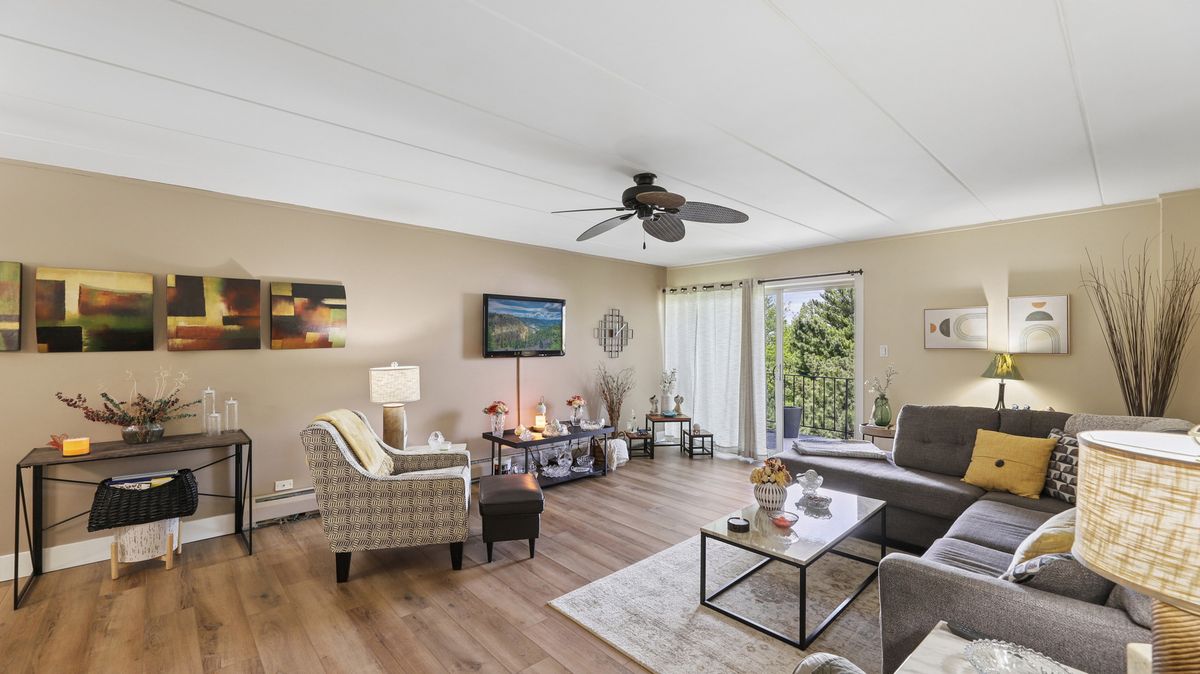 18 E Old Willow Road #504N, Prospect Heights, IL 60070