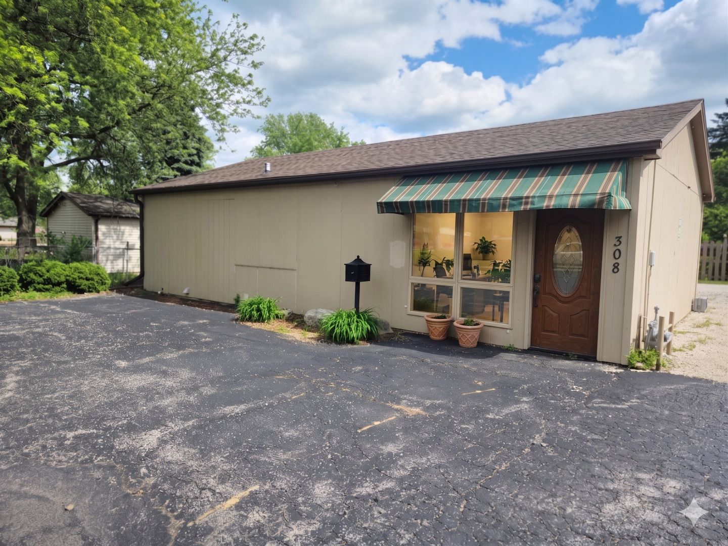 308 E South Street — Plano, IL 60545
