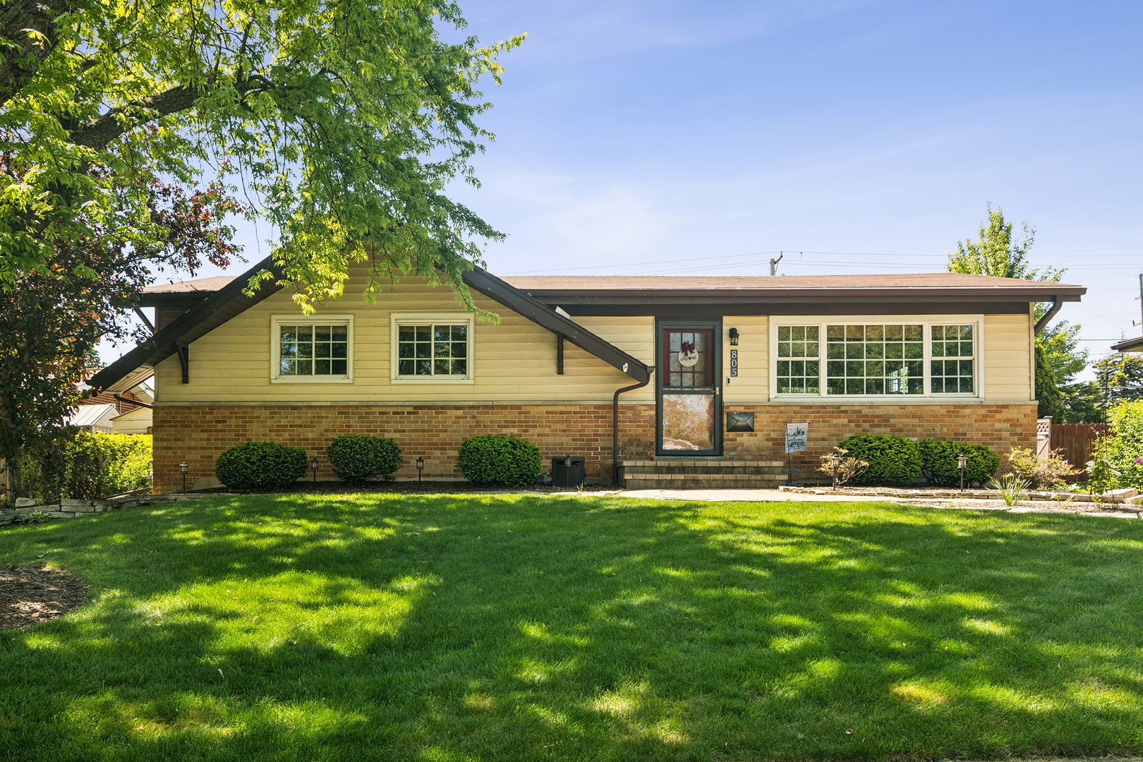 805 E Ironwood Drive — Mount Prospect, IL 60056