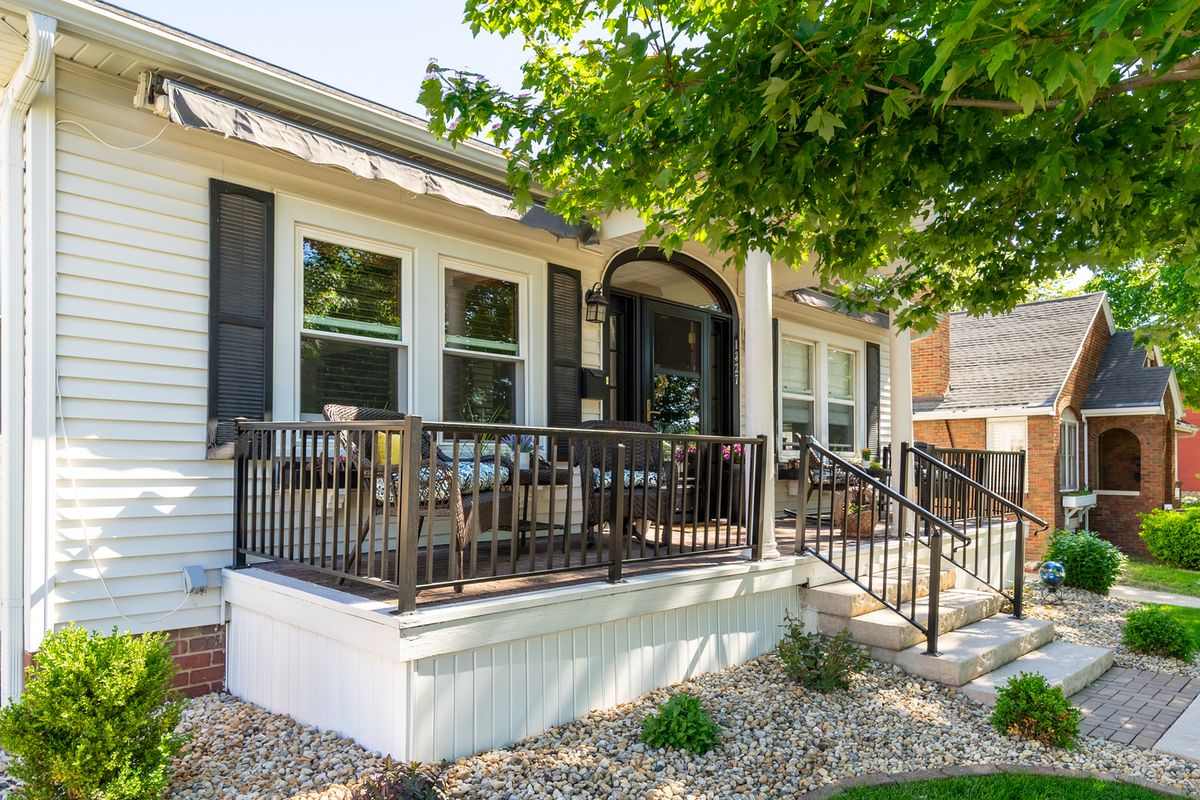 1327 5th Street, Peru, IL 61354