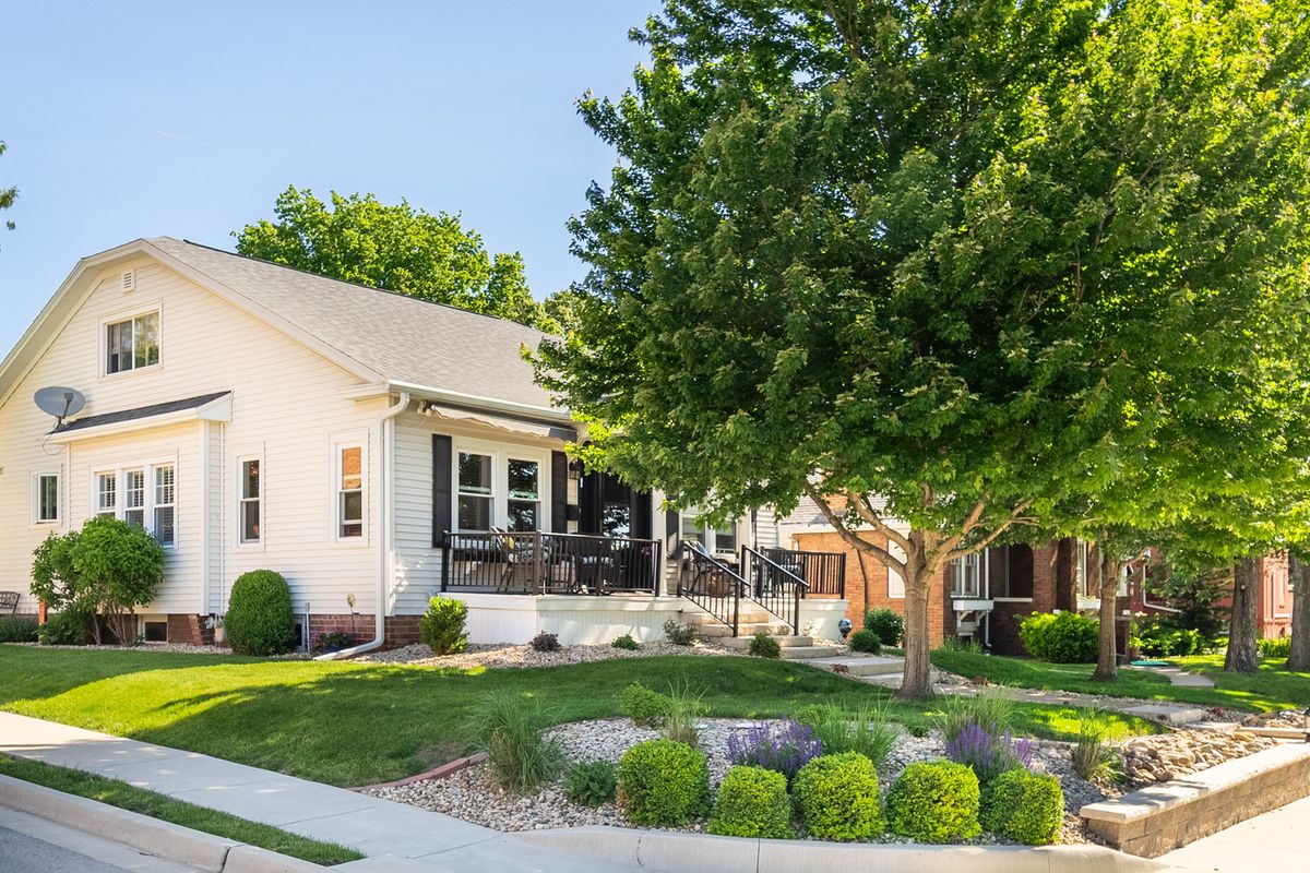 1327 5th Street, Peru, IL 61354