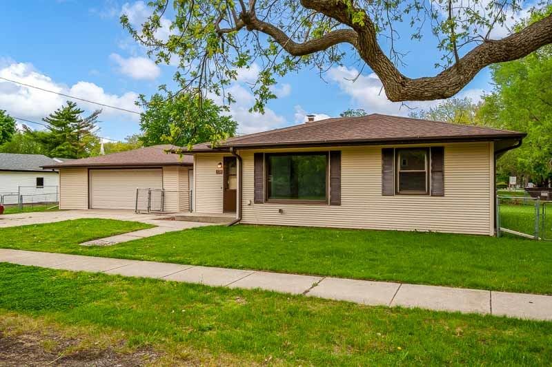 320 E MARSHALL Street, Belvidere, IL 61008
