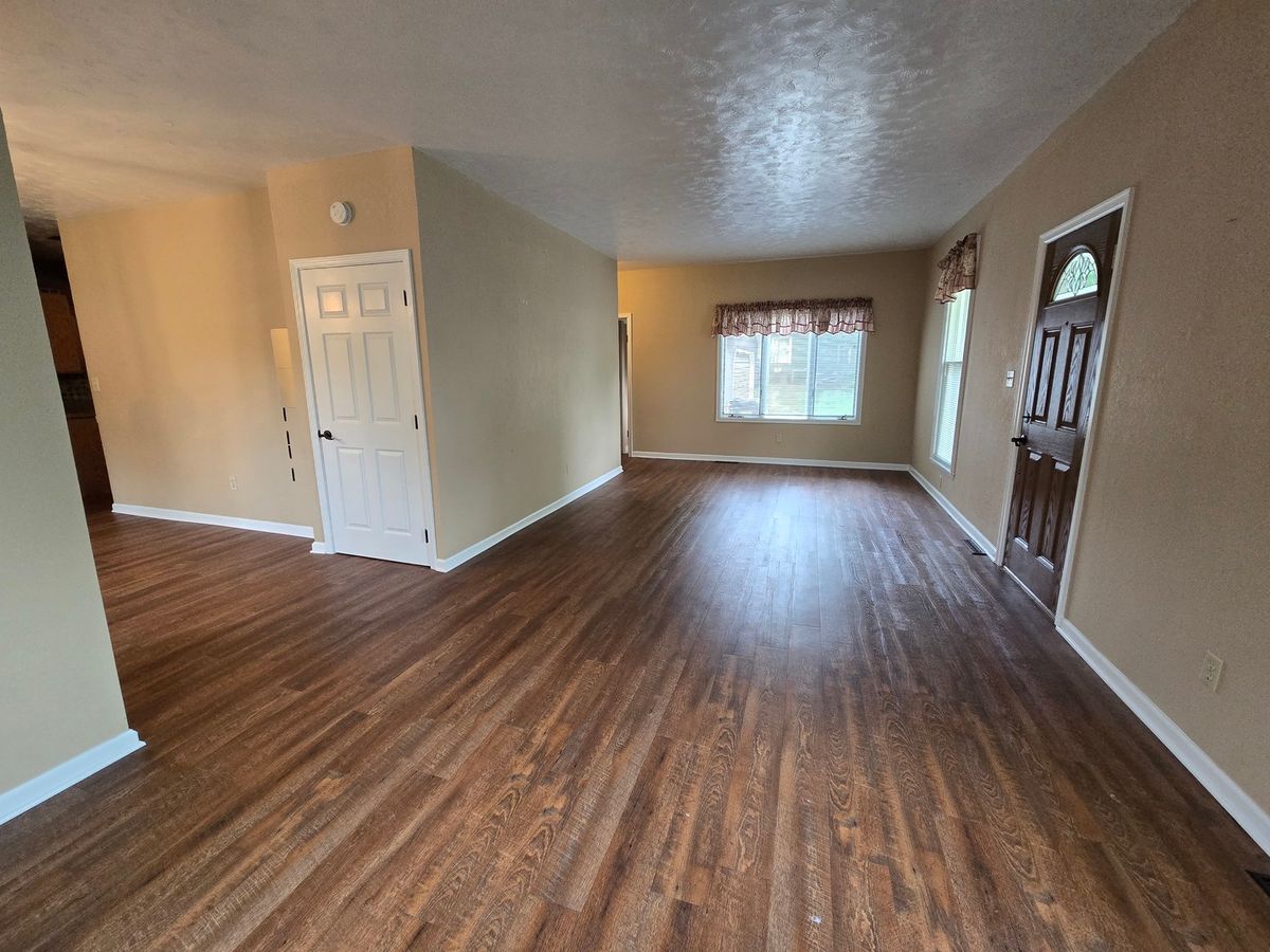 210 W Morris Street, Morrison, IL 61270
