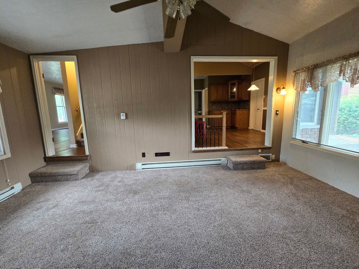 210 W Morris Street, Morrison, IL 61270