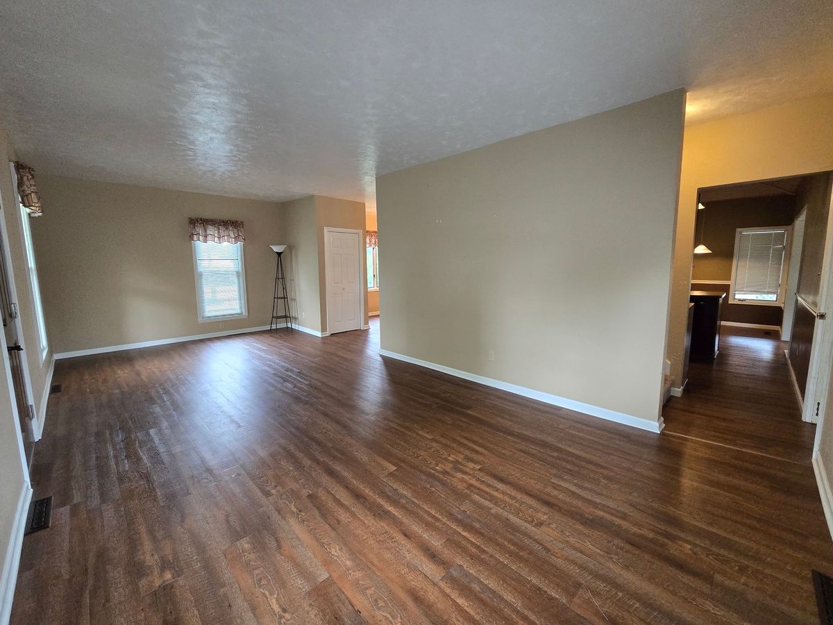 210 W Morris Street, Morrison, IL 61270