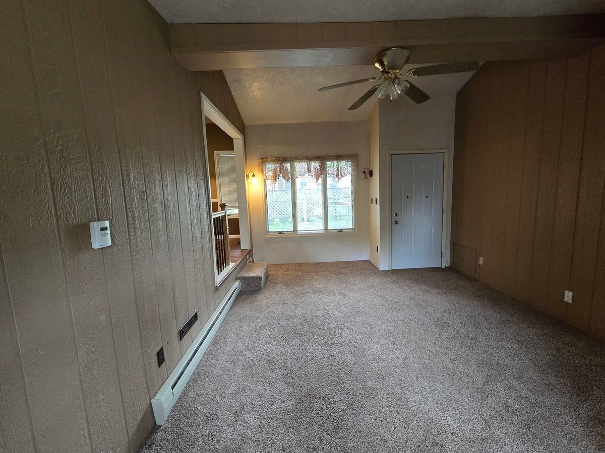 210 W Morris Street, Morrison, IL 61270