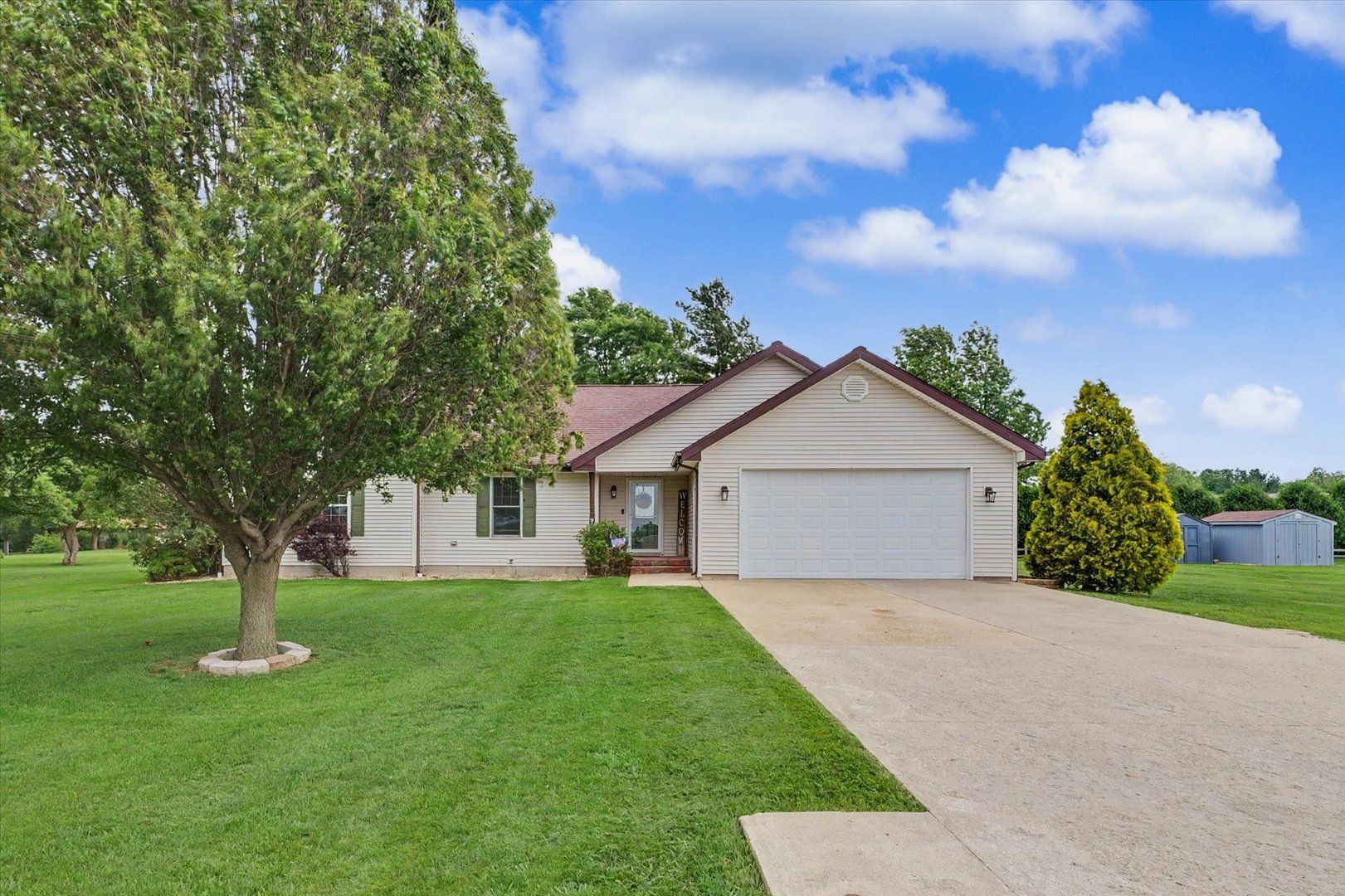296 N 070 East Road — Loda, IL 60948