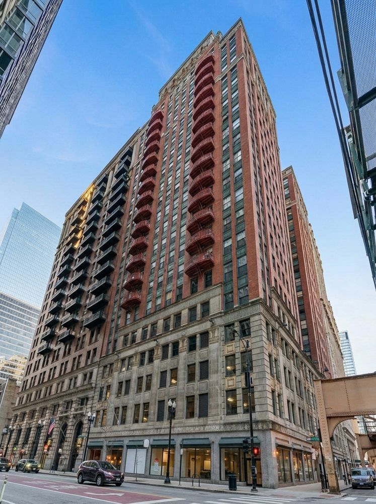 208 W WASHINGTON Street #1909 — Chicago, IL 60606