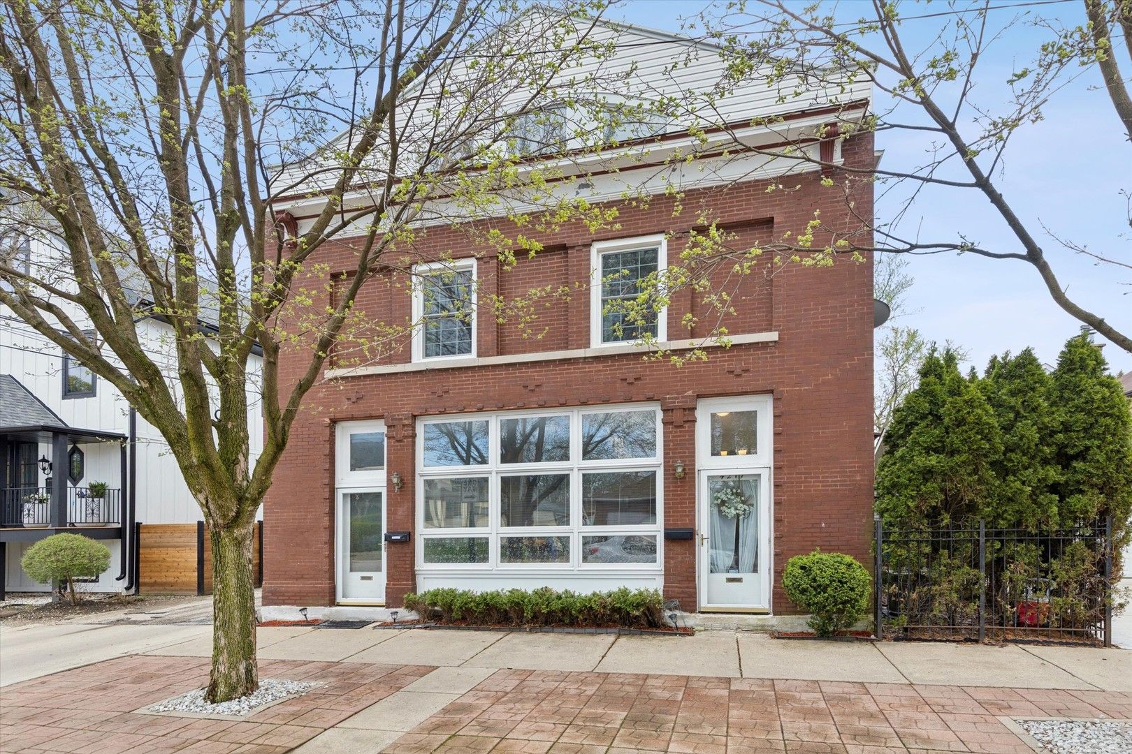 4217 W Grace Street — Chicago, IL 60641