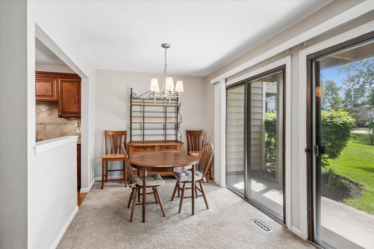 349 Newgate Court #C1, Schaumburg, IL 60193