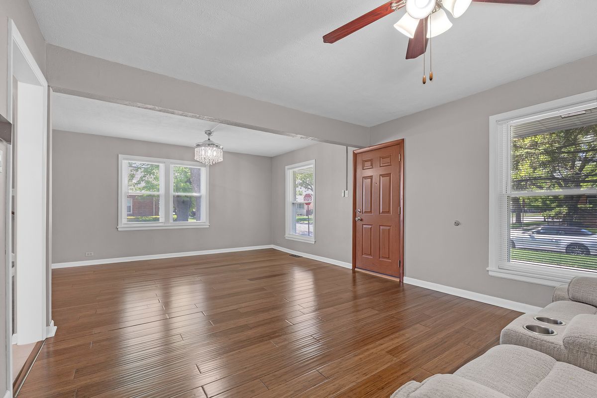 2601 West Street, River Grove, IL 60171