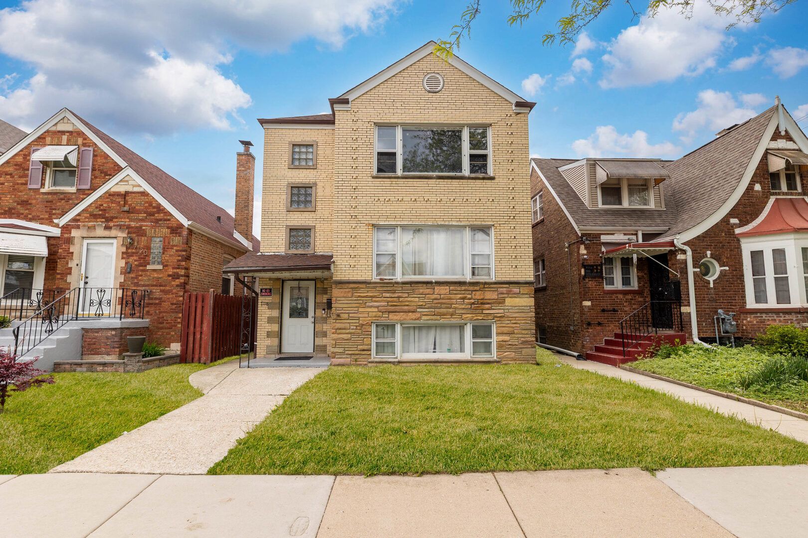 7118 S MOZART Street — Chicago, IL 60629
