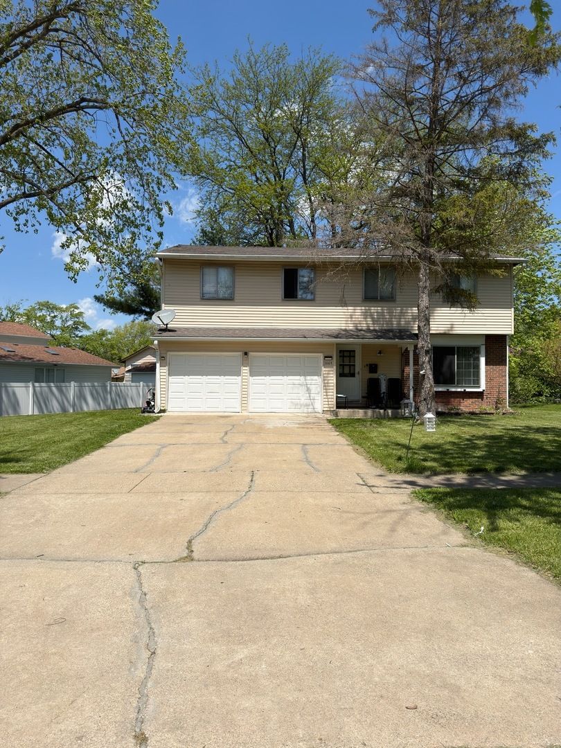 1064 Amherst Lane, University Park, IL 60484