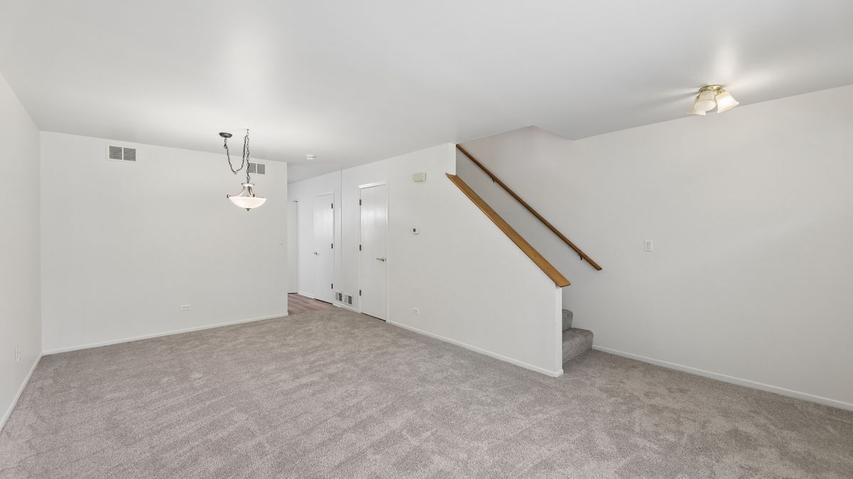 34306 N Birch Lane #16C, Gurnee, IL 60031