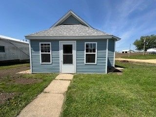 442 Ferry Road, Miles, IA 52064