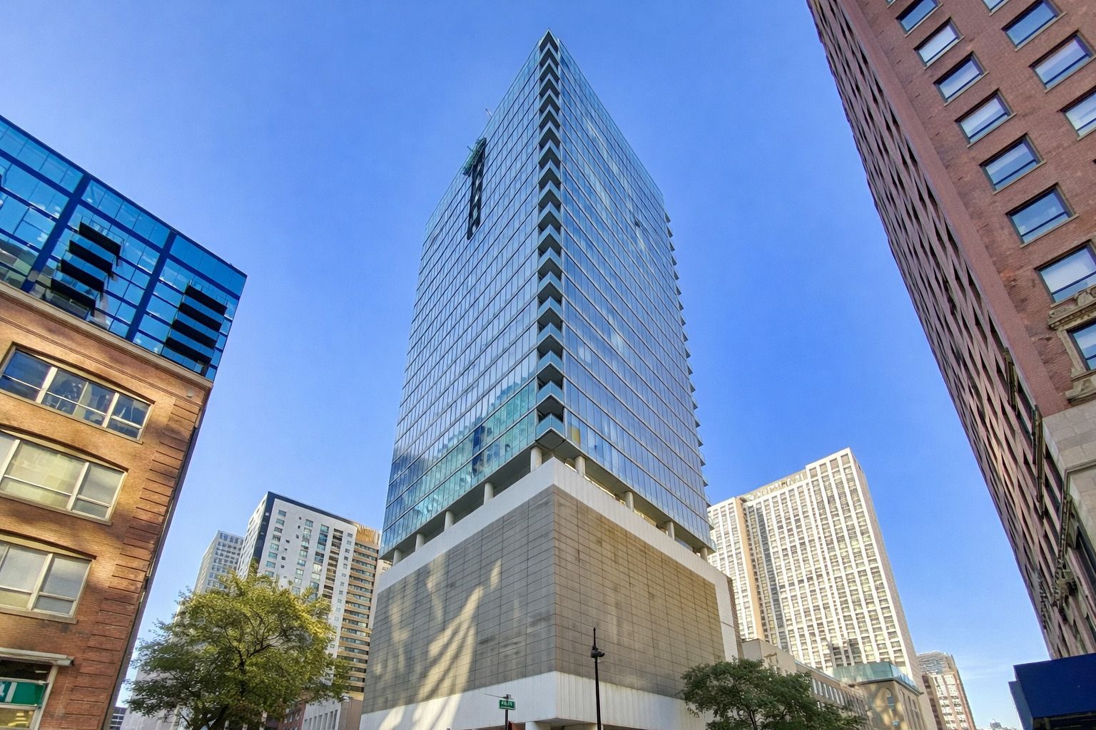 550 N Saint Clair Street #2503 — Chicago, IL 60611