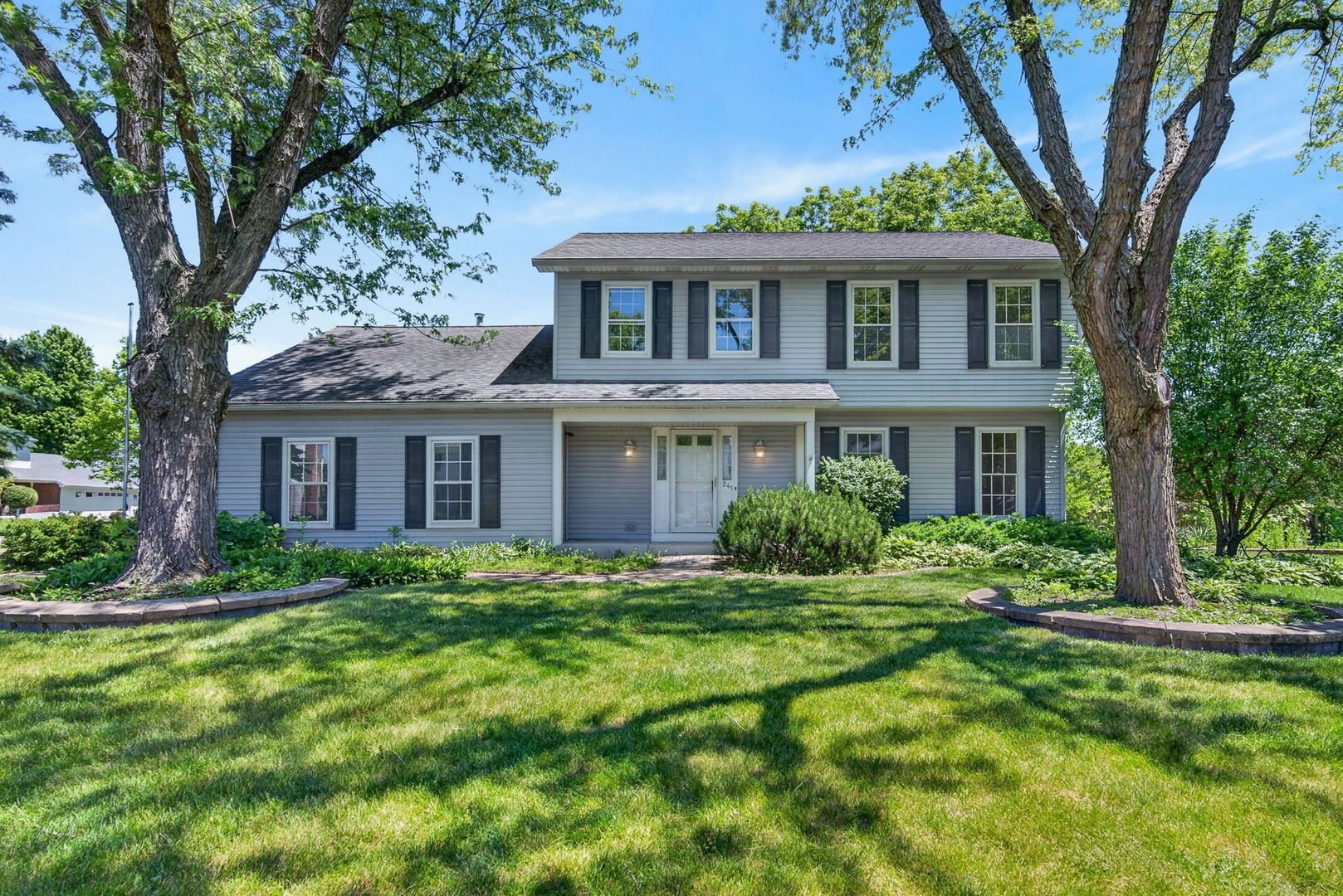 241 Wakefield Lane — Geneva, IL 60134