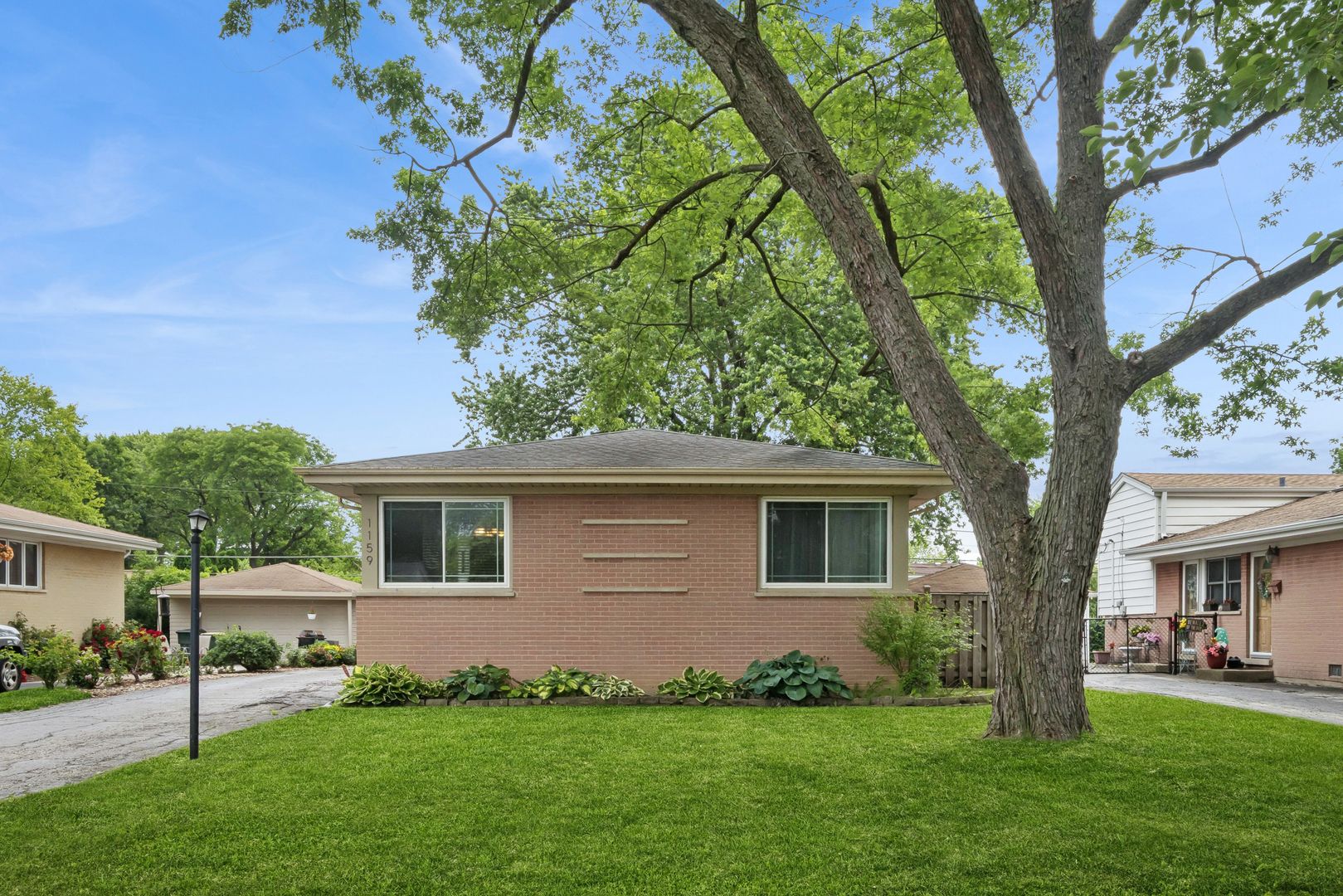 1159 S Mitchell Avenue — Arlington Heights, IL 60005