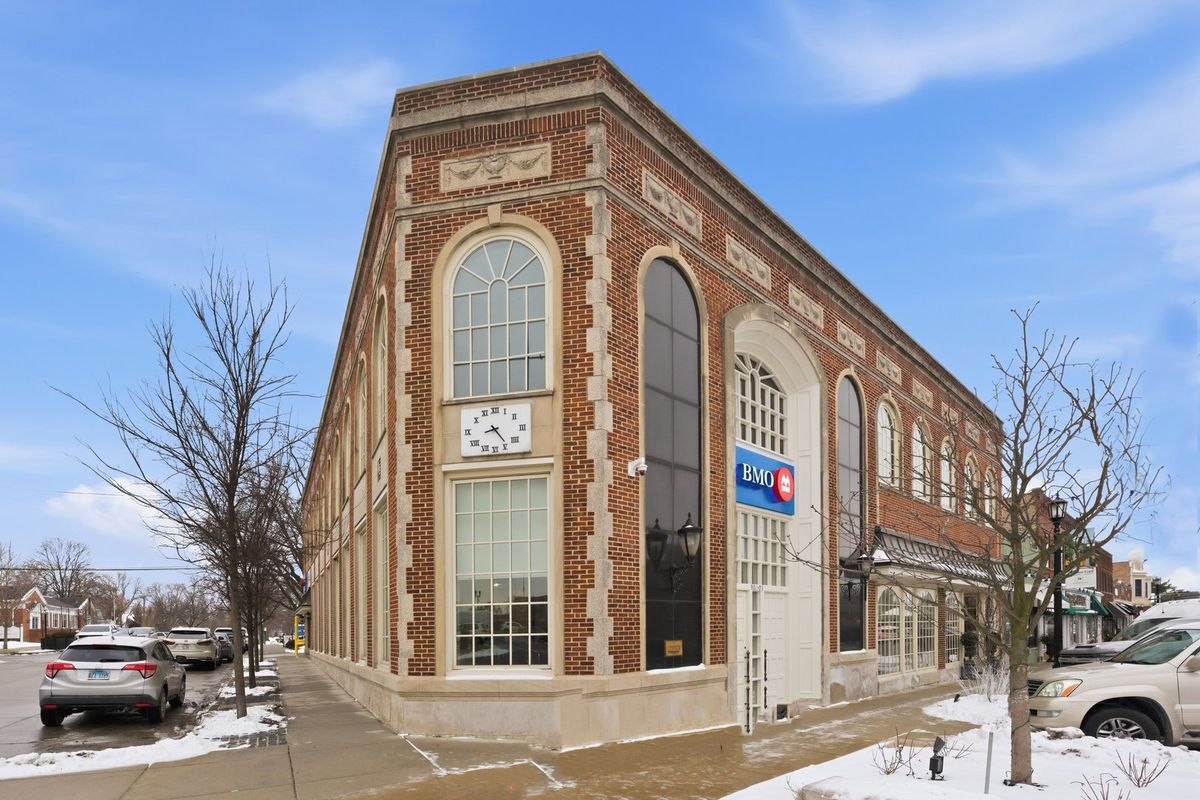 901 Burlington Avenue #2BR, Western Springs, IL 60558