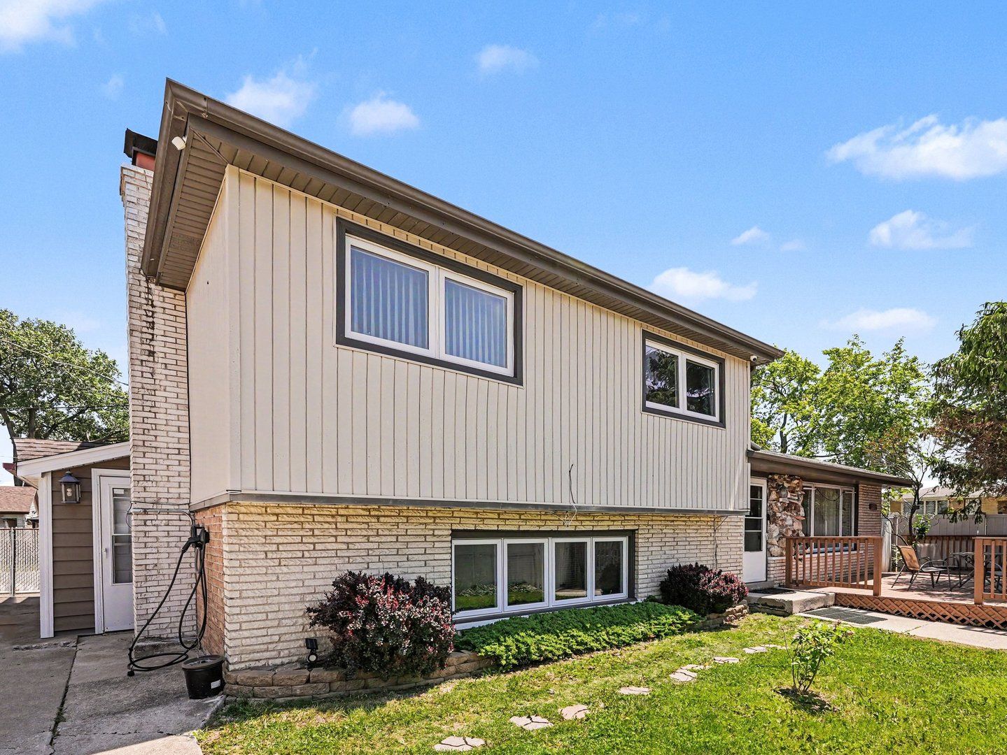 5858 W 88th Place — Oak Lawn, IL 60453