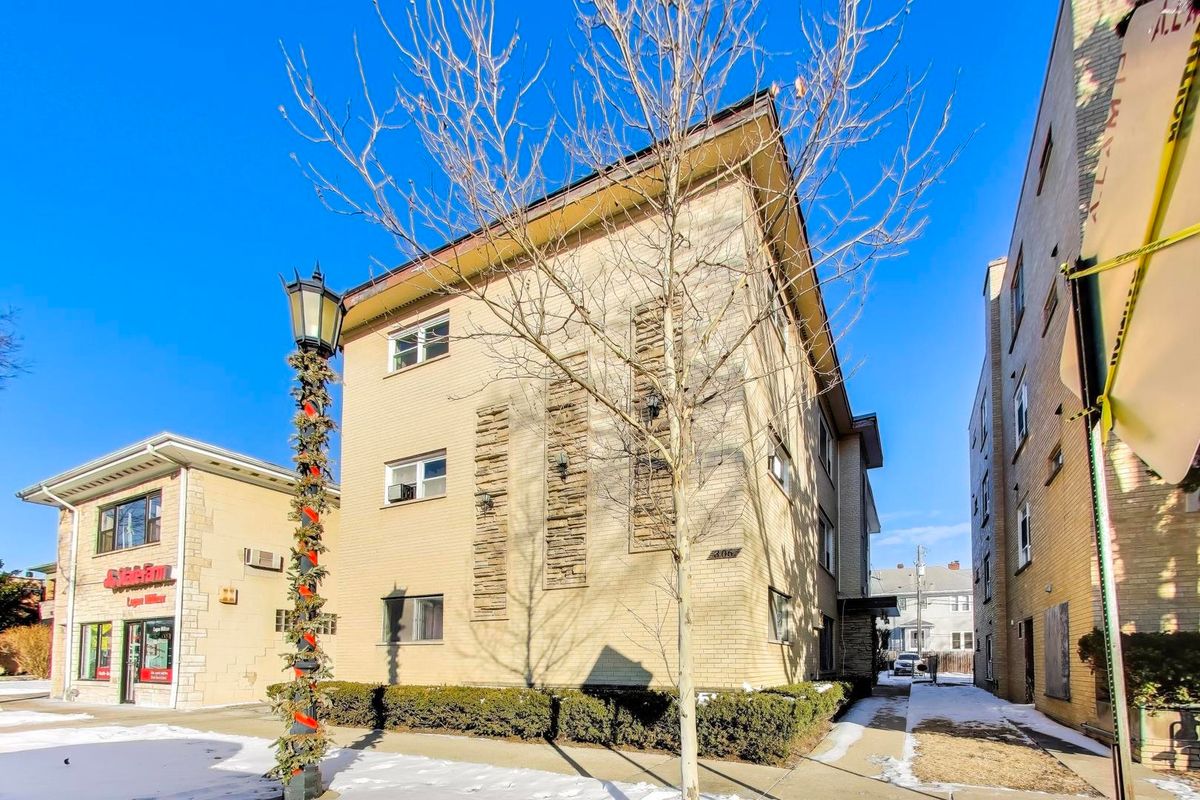 306 Chicago Avenue #3N, Oak Park, IL 60302