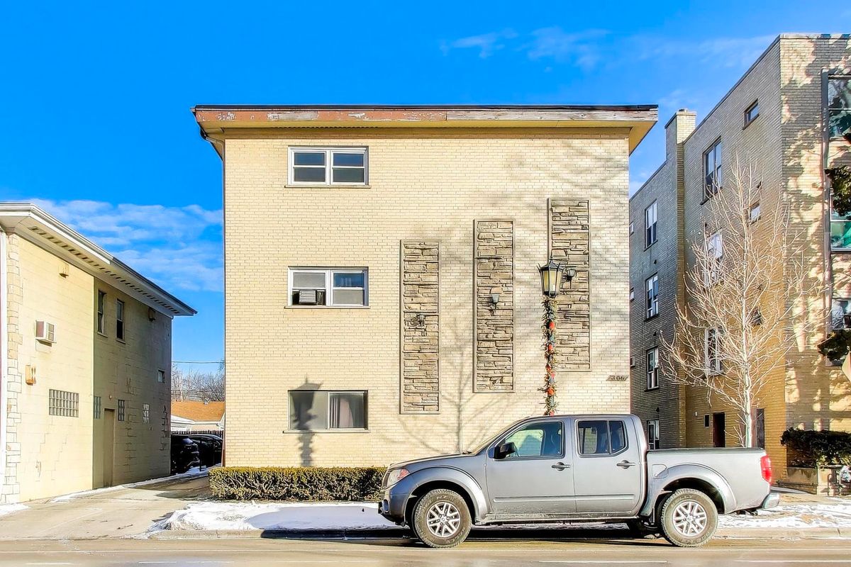 306 Chicago Avenue #3N, Oak Park, IL 60302
